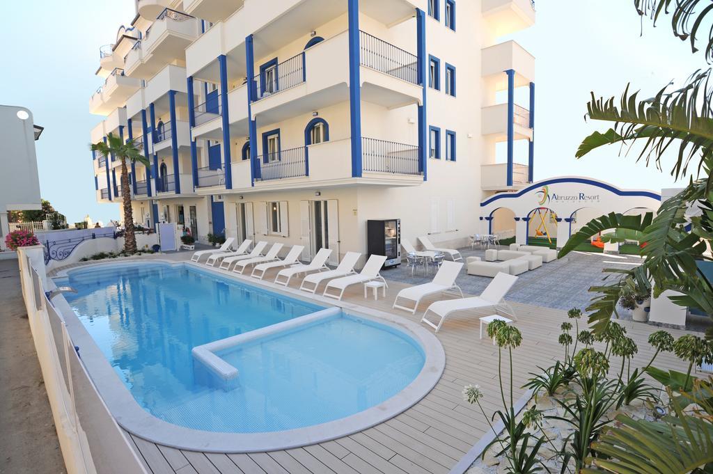 Residence Abruzzo Resort Tortoreto Exterior photo
